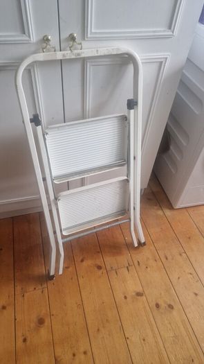 Step ladder