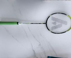 Badminton racquet