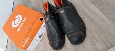 Base Boots