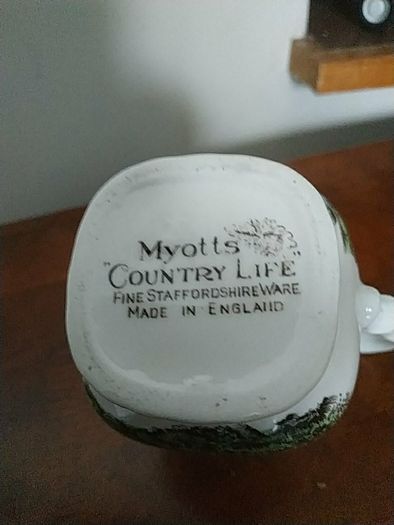 Myotts.