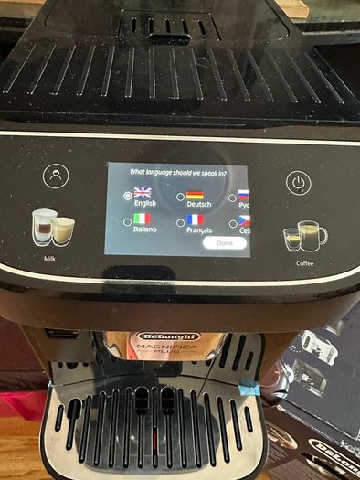 Delonghi Magnifica Plus coffe machine