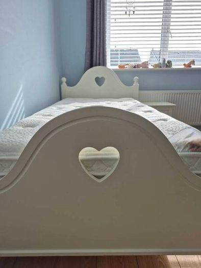 single 3ft children's bed & mattress