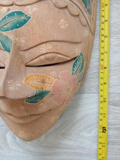 Vintage Rare Find Indonesian Carved Balsa Wood Mask.
