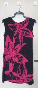 Size Small - Wallis Petite - A Lovely Summer Dress