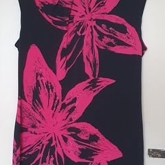 Size Small - Wallis Petite - A Lovely Summer Dress