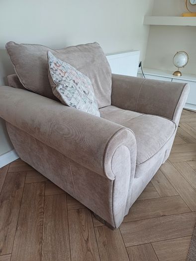 1 seater armchair