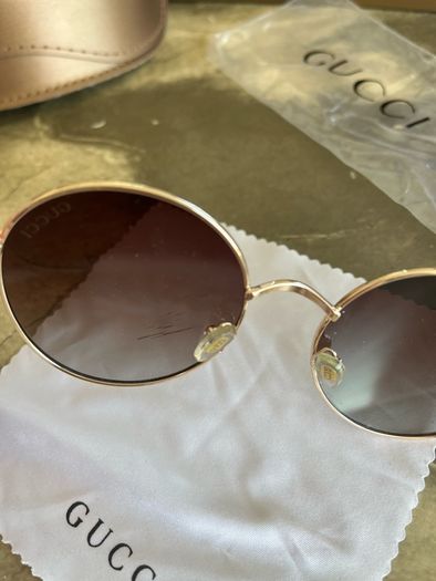 Sunglasses Golden Frame Gucci