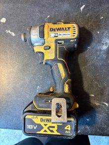dewalt impacter & battery