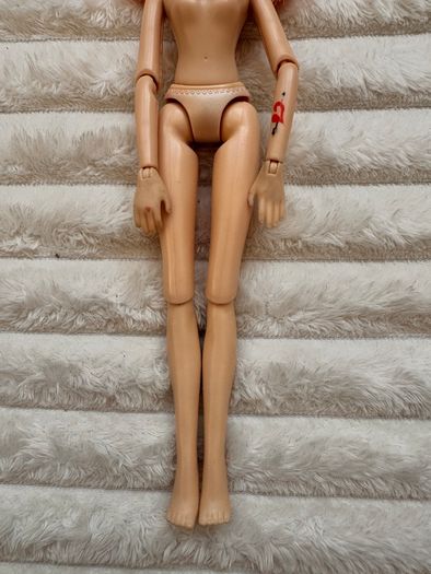 Bratzillaz Magic Night Out Jade JAdore Used Knees a bit loose Please see photos