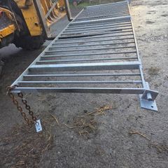 Hay rack for wall 3250mm long