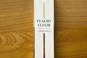 Mrs Glam - Peachy Elixir Strobe Cream make up