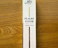 Mrs Glam - Peachy Elixir Strobe Cream make up