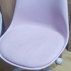 Pink  desk chair ONLY!!!