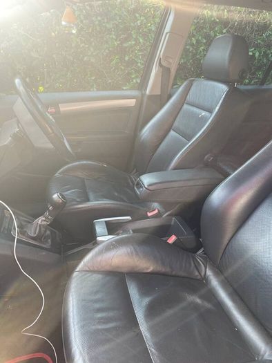 Vauxhall Zafira 2011