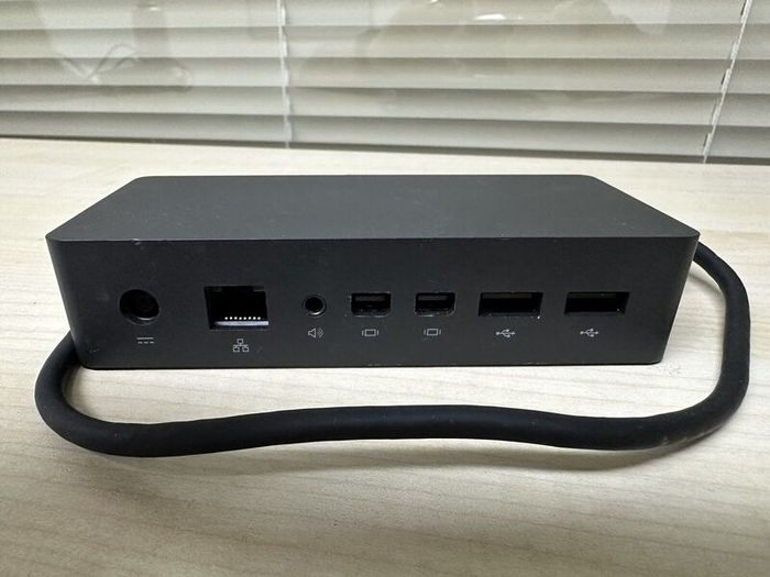 Surface Dock - Microsoft 1661 - for Pro 7, 6, 5, 4, 3, X, Go, Book, Laptop Docking Station