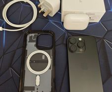 Iphone 16 Pro 256gb with Airpors 2 Pro