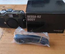 Voigtlander Bessa R2 Olive 35mm Rangefinder