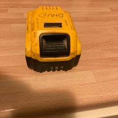 Dewalt Battery 5ah Read Ad Faulty