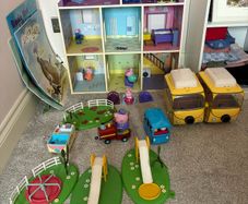 Peppa Pig playhouse