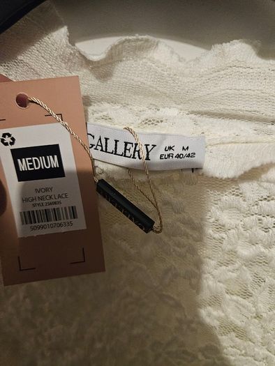 Gallery Ivory Lace Blouse BNWT