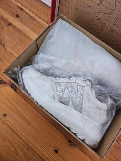 Brand new Wonders Trainers