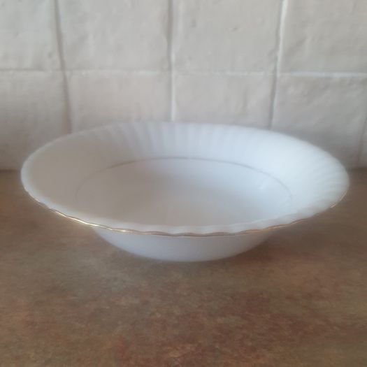 China Sandard' Collectable Vintage China Pieces ... Biscuit Plate, Gravy Boat, 3 Cake Plates and a Milk Jug