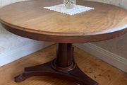 Antique Round Pedestal Dining Table