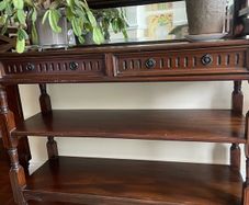 shelving unit