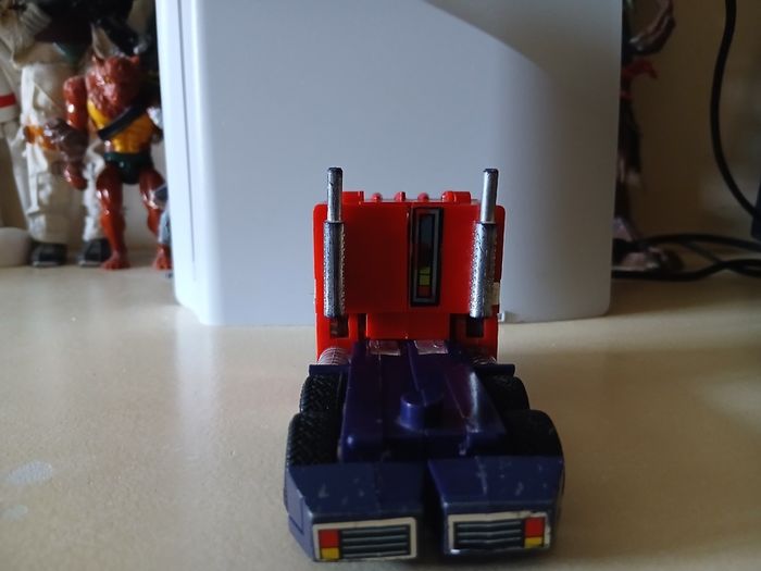 1984 Vintage Optimus Prime