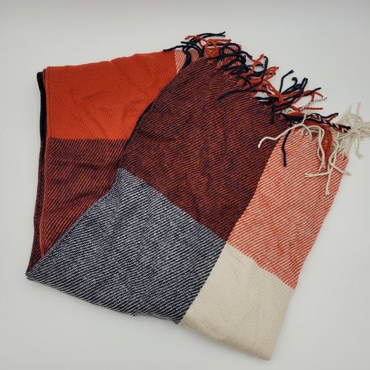 Heekpek Ladies Scarf / Shawl