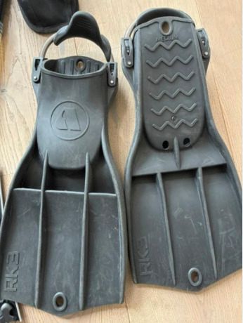 scuba diving gear