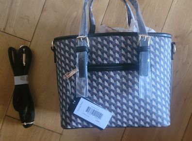 Gallantry Women's Tote Bag Graphic Effect Braided with Gold Logo Bag Charm from Carraig Donn