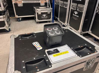 Beamz battery uplights
