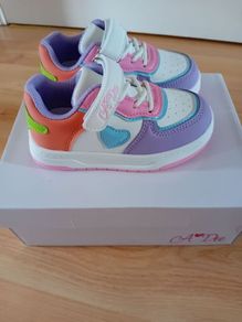 New A Dee Runners Size 25