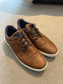 Men Llyod and Price Trainers