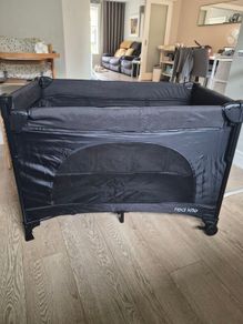 Redkite Dreamer travel cot