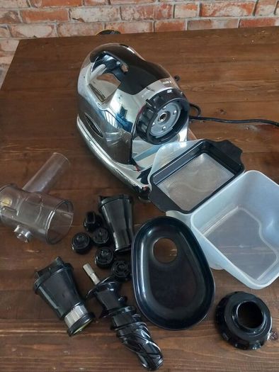 Omega 8006 Slow Juicer