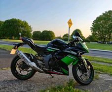Kawasaki Ninja 250SL KRT edition