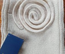 Nua new ladies scarf