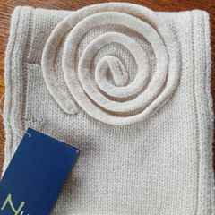 Nua new ladies scarf