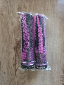 Handlebar grips