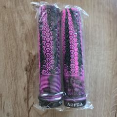 Handlebar grips