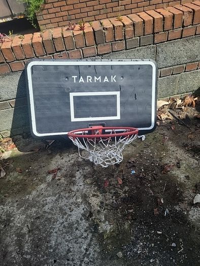 adjustable basketball hoop