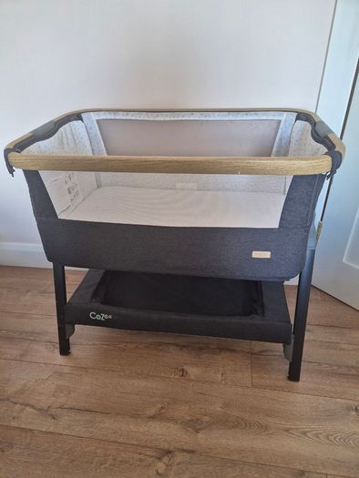 Tutti Bambini CoZee Lite Bedside Crib - Dark Grey & Oak Crib