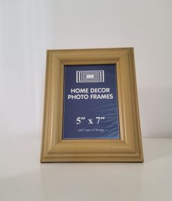 Photo Frame 5"X7" - New