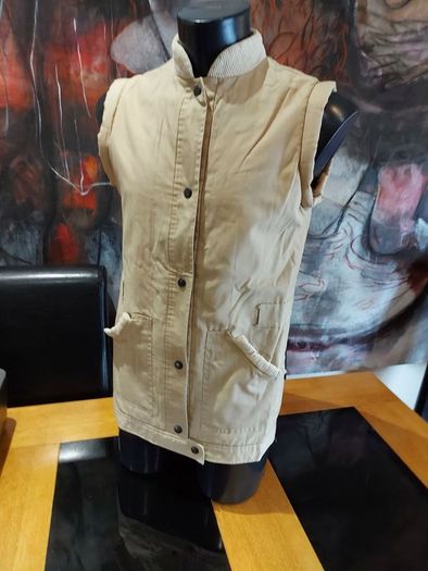Sleeveless Bomber Jacket