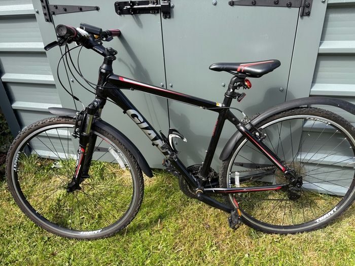 Giant Roam 2 Hybrid Bike - Size M - Ready to Ride
