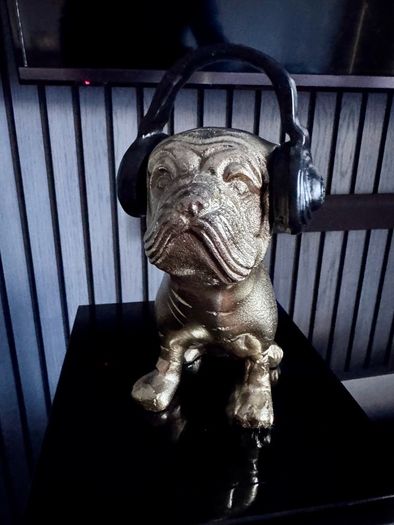 Phono Dog Home Decor