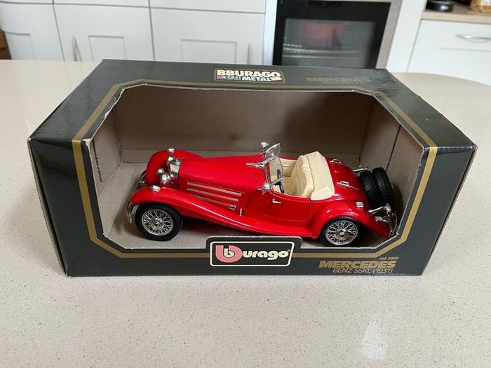 Models Cars Lot 7 + 2 1/18 Burago Defects