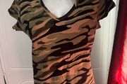 Stretchy V-Neck camo top size UK14/16 EU42/44 Postage included